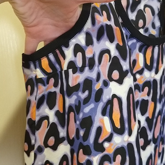 Cheetah print blouse - Picture 9 of 10